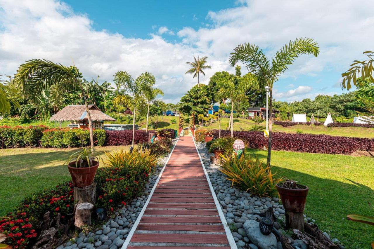 Your Brothers House Tribal Village Legazpi Exterior foto